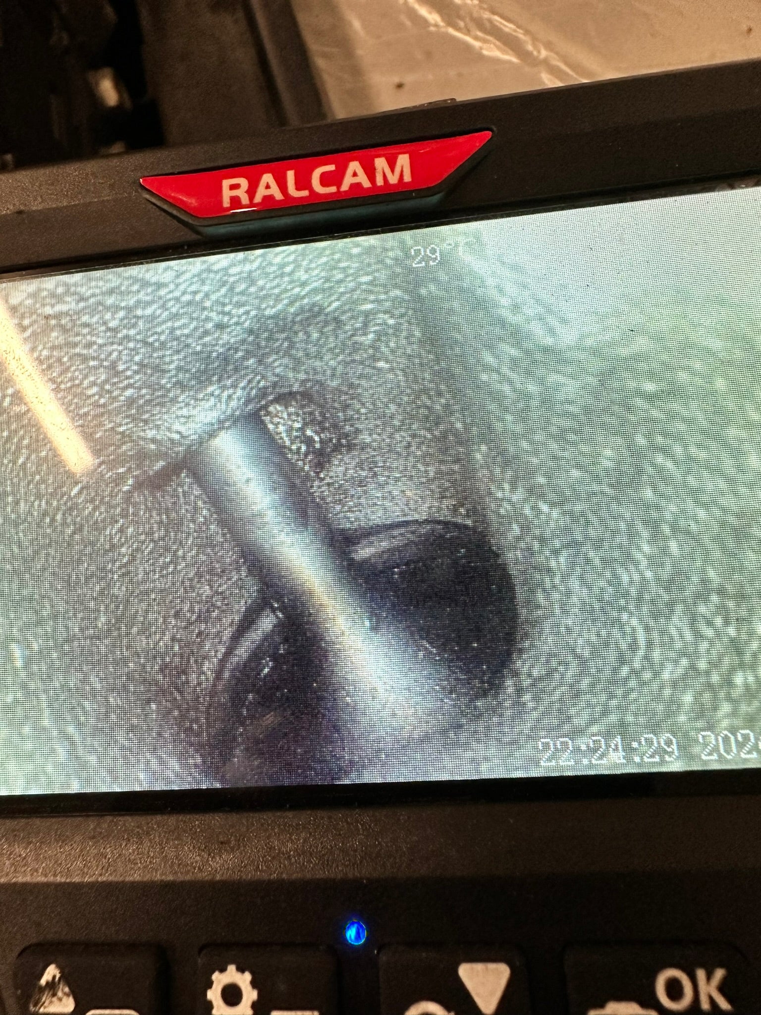 Ansaugkanal / Einlasskanal walnussstrahlen - gründliche BEDI-Reinigung ohne Beschädigung