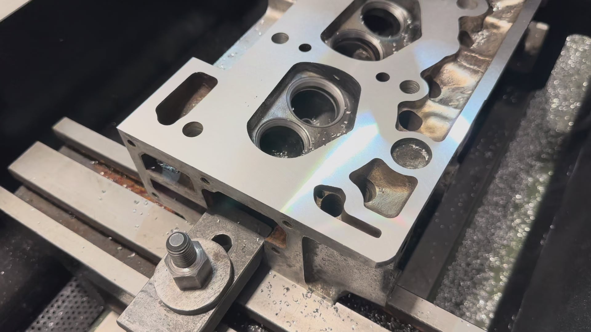 Zylinderkopf planen / planfräsen